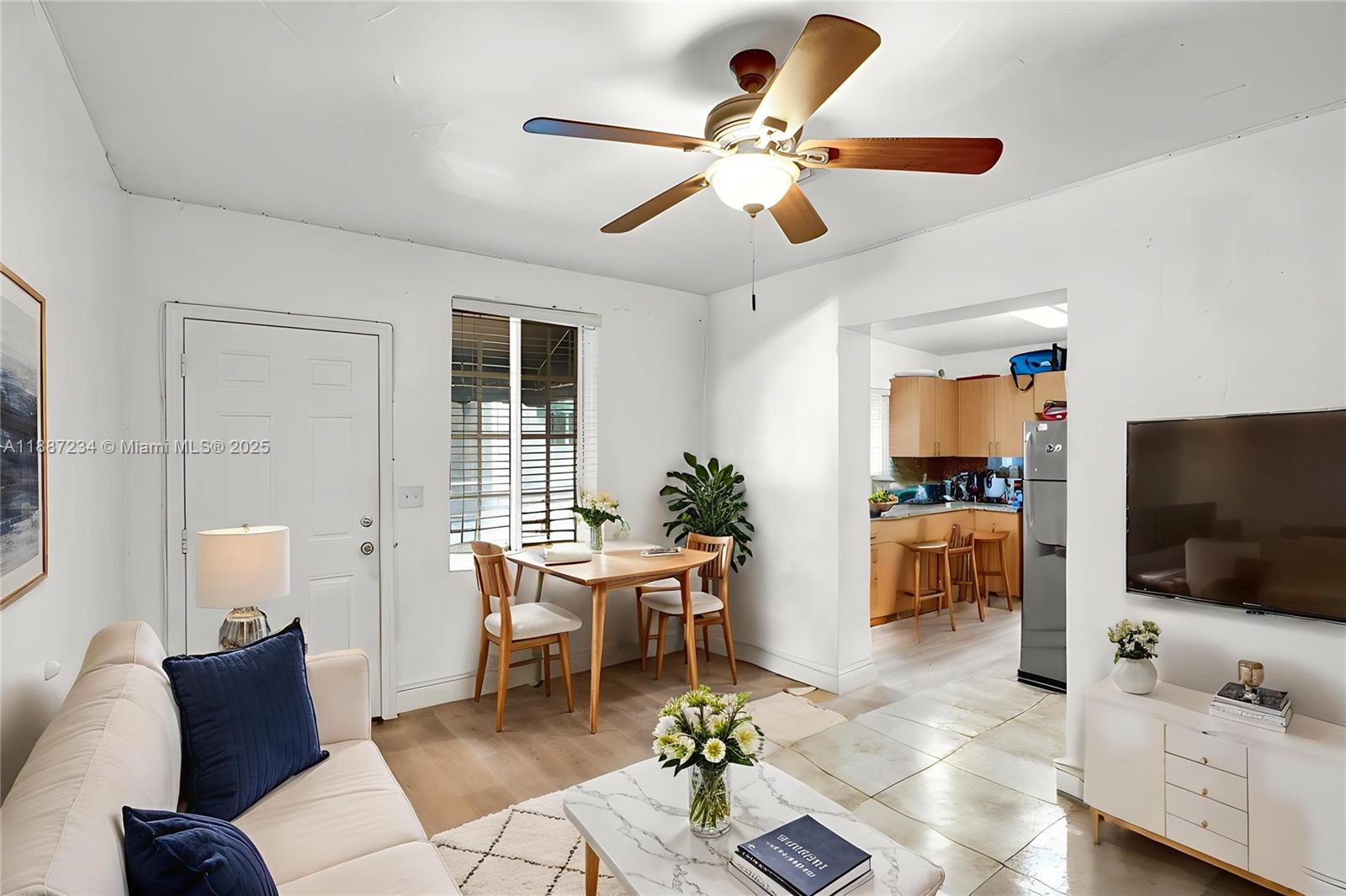   /  3032 sq. ft. $ 2025-09-30 0 Photo