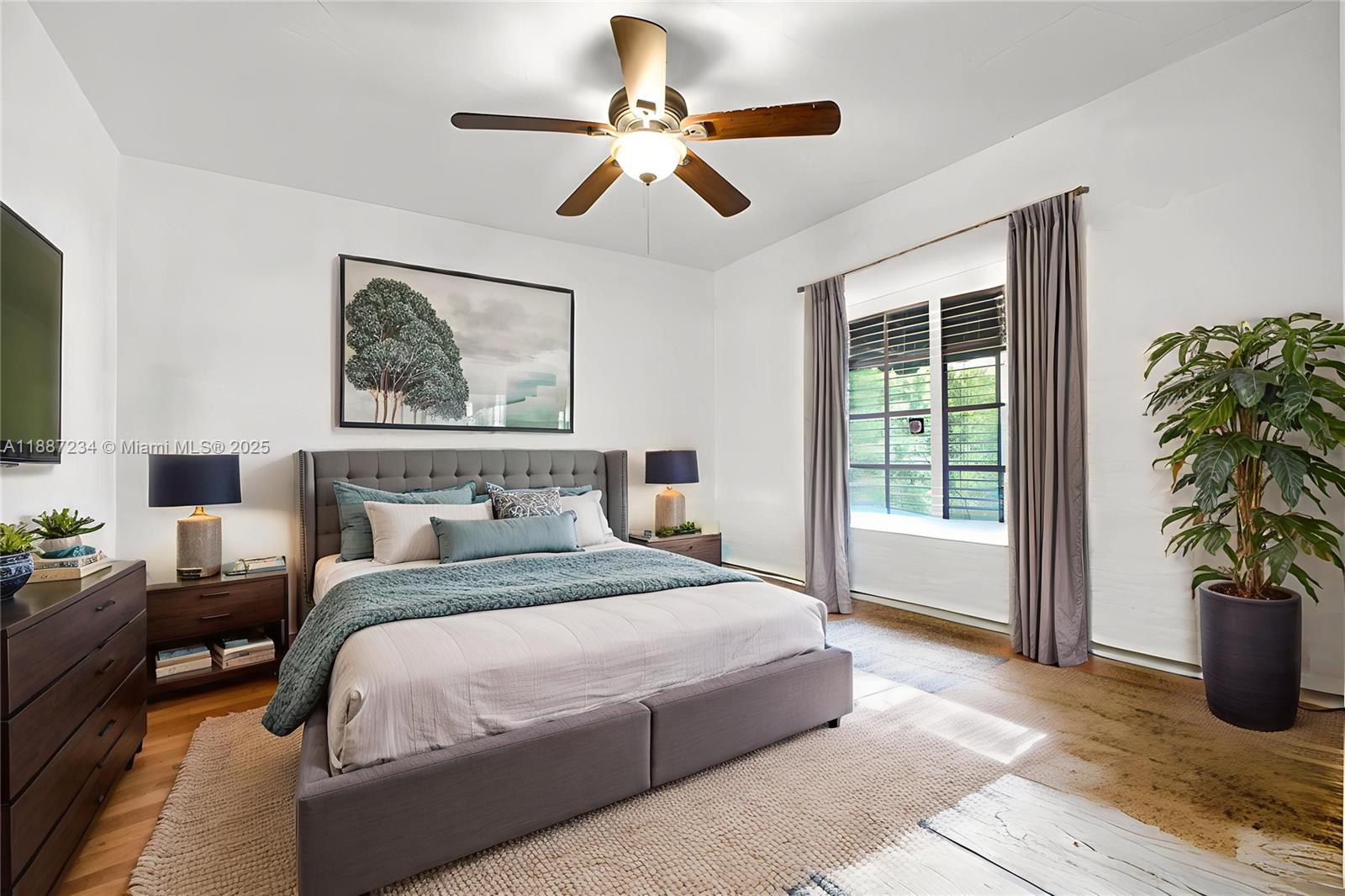  /  3032 sq. ft. $ 2025-09-30 0 Photo
