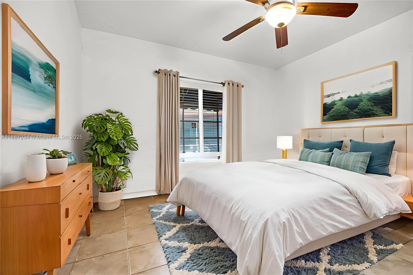   /  3032 sq. ft. $ 2025-09-30 0 Photo