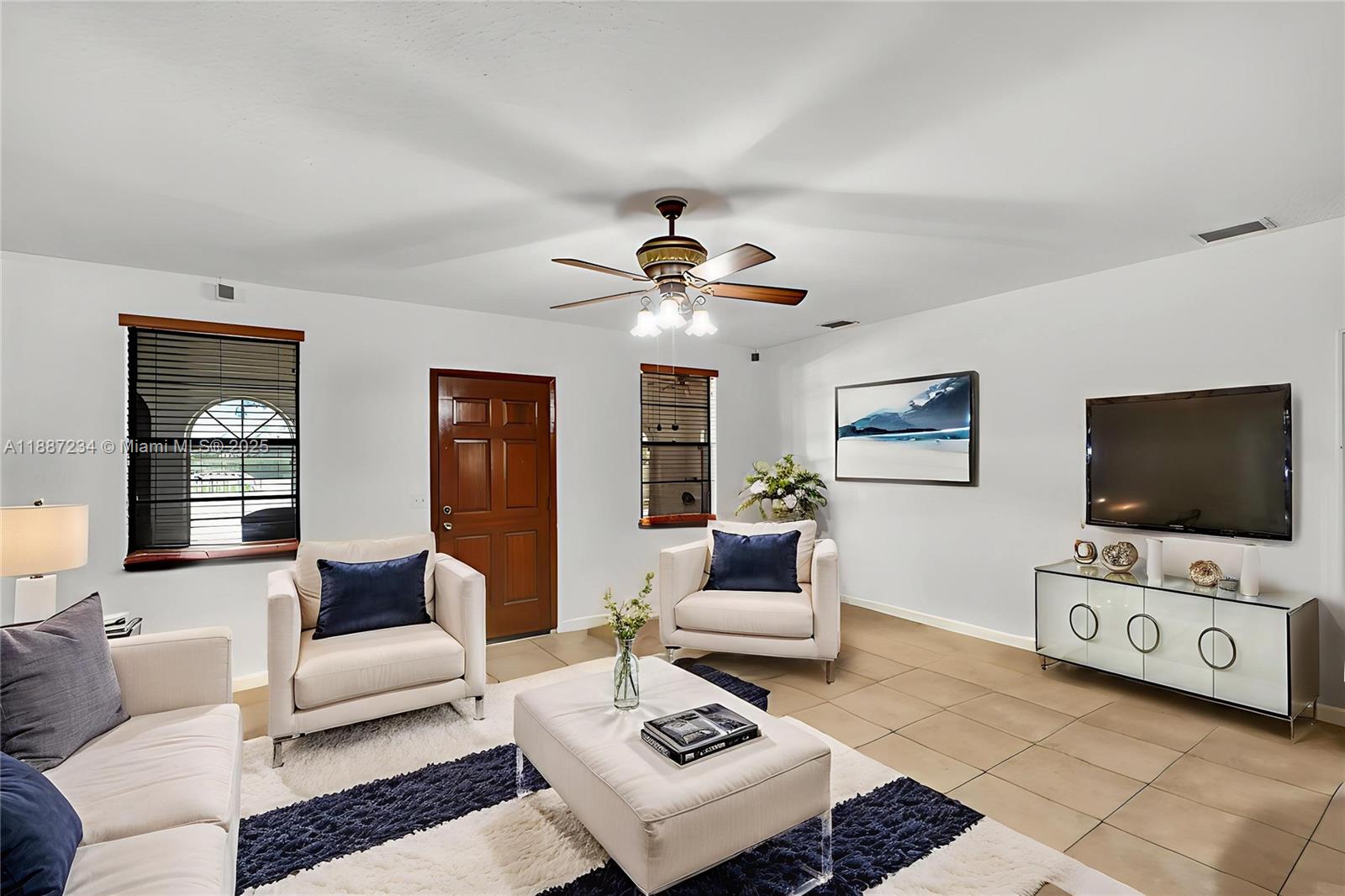   /  3032 sq. ft. $ 2025-09-30 0 Photo