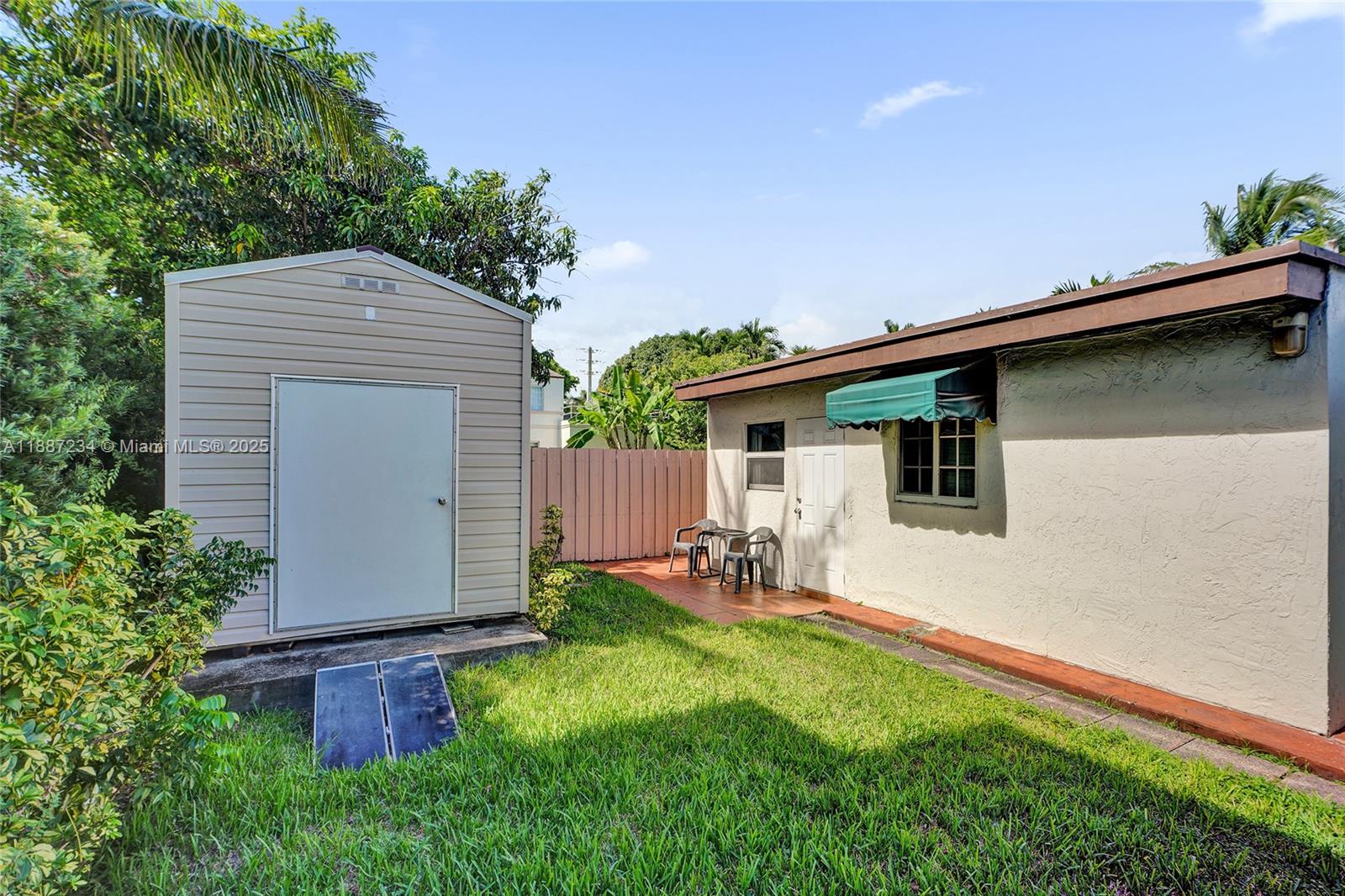  /  3032 sq. ft. $ 2025-09-30 0 Photo