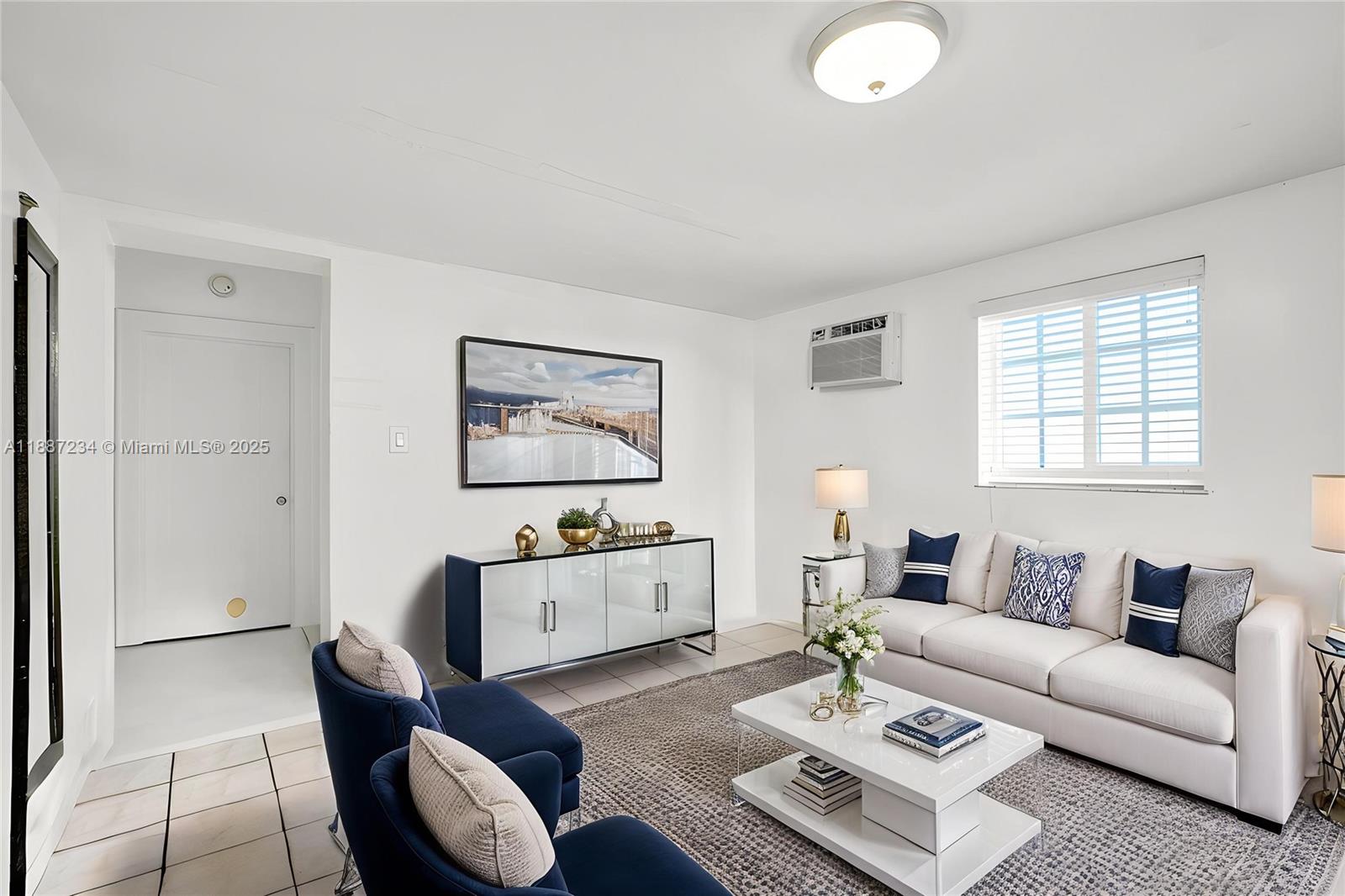   /  3032 sq. ft. $ 2025-09-30 0 Photo