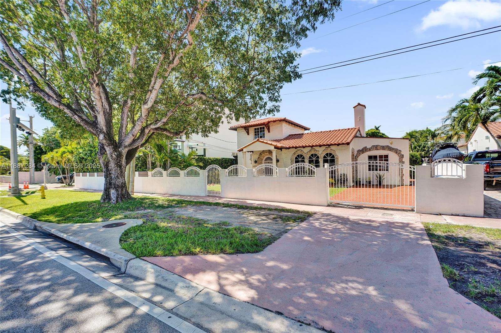   /  3032 sq. ft. $ 2025-09-30 0 Photo