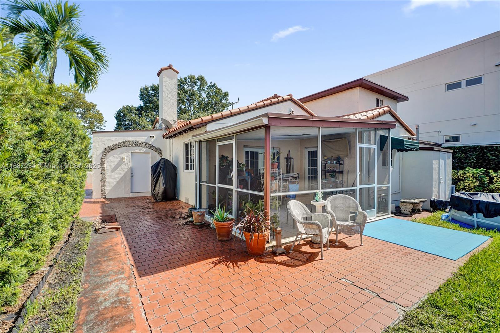   /  3032 sq. ft. $ 2025-09-30 0 Photo