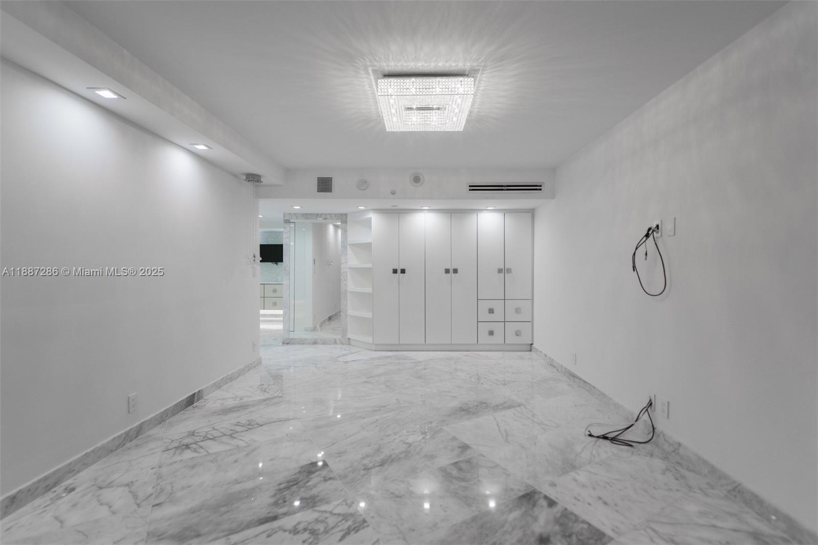 Photo of 19195 Mystic Pointe Dr  #2707, Aventura, Florida, 33180 - 
