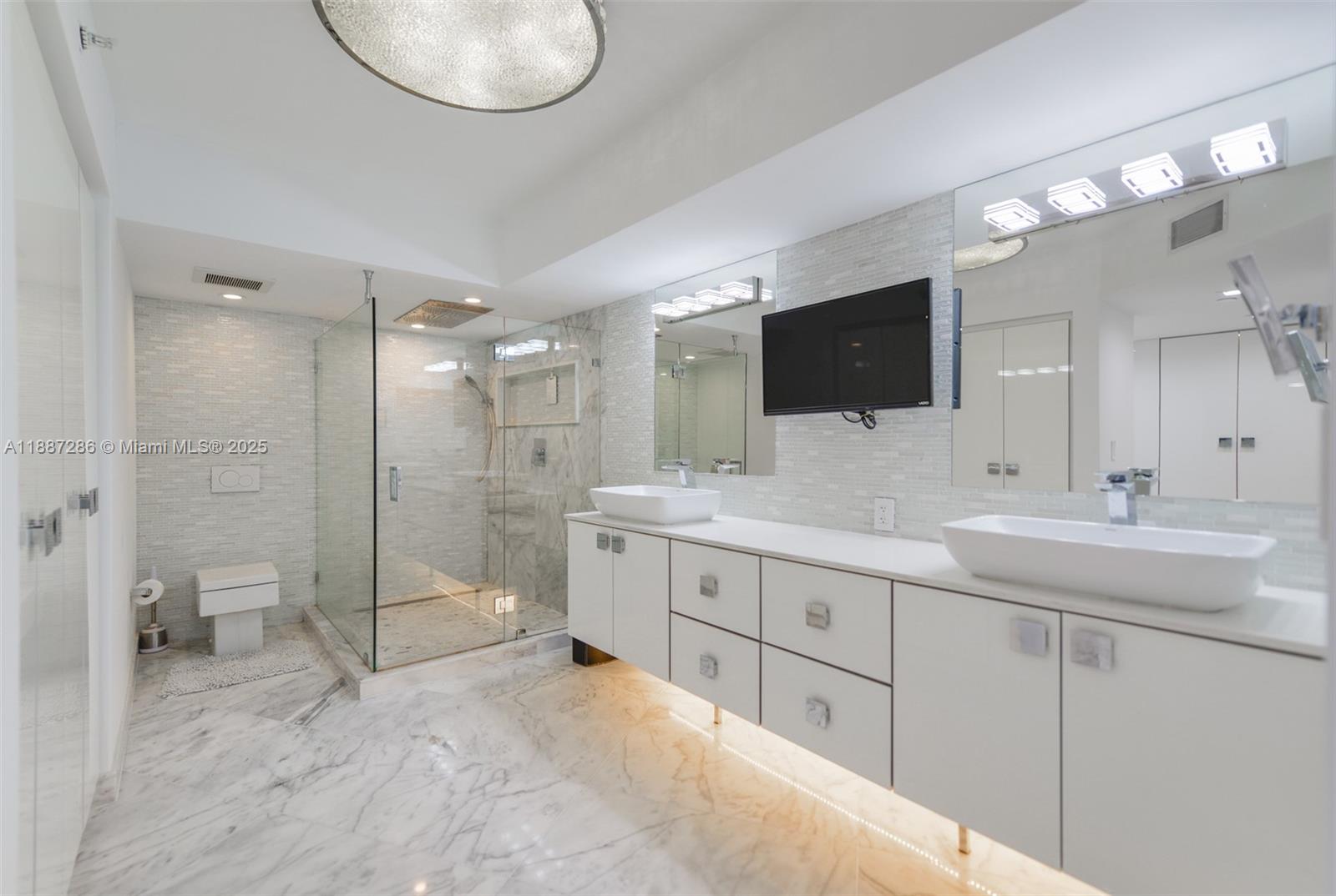 Photo of 19195 Mystic Pointe Dr  #2707, Aventura, Florida, 33180 - 