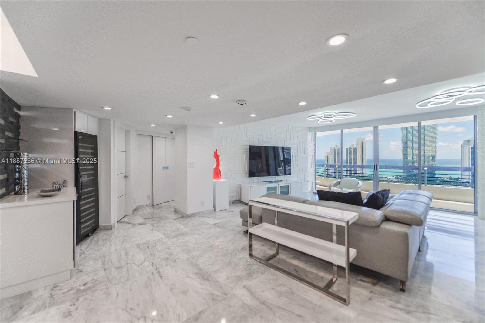 Photo of 19195 Mystic Pointe Dr  #2707, Aventura, Florida, 33180 - 