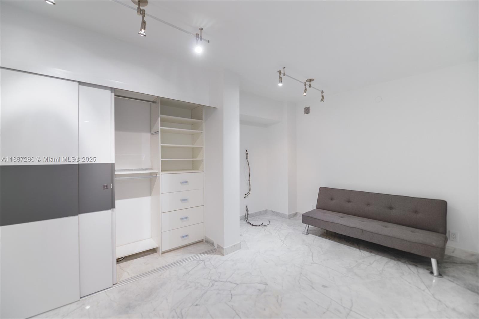 Photo of 19195 Mystic Pointe Dr  #2707, Aventura, Florida, 33180 - 