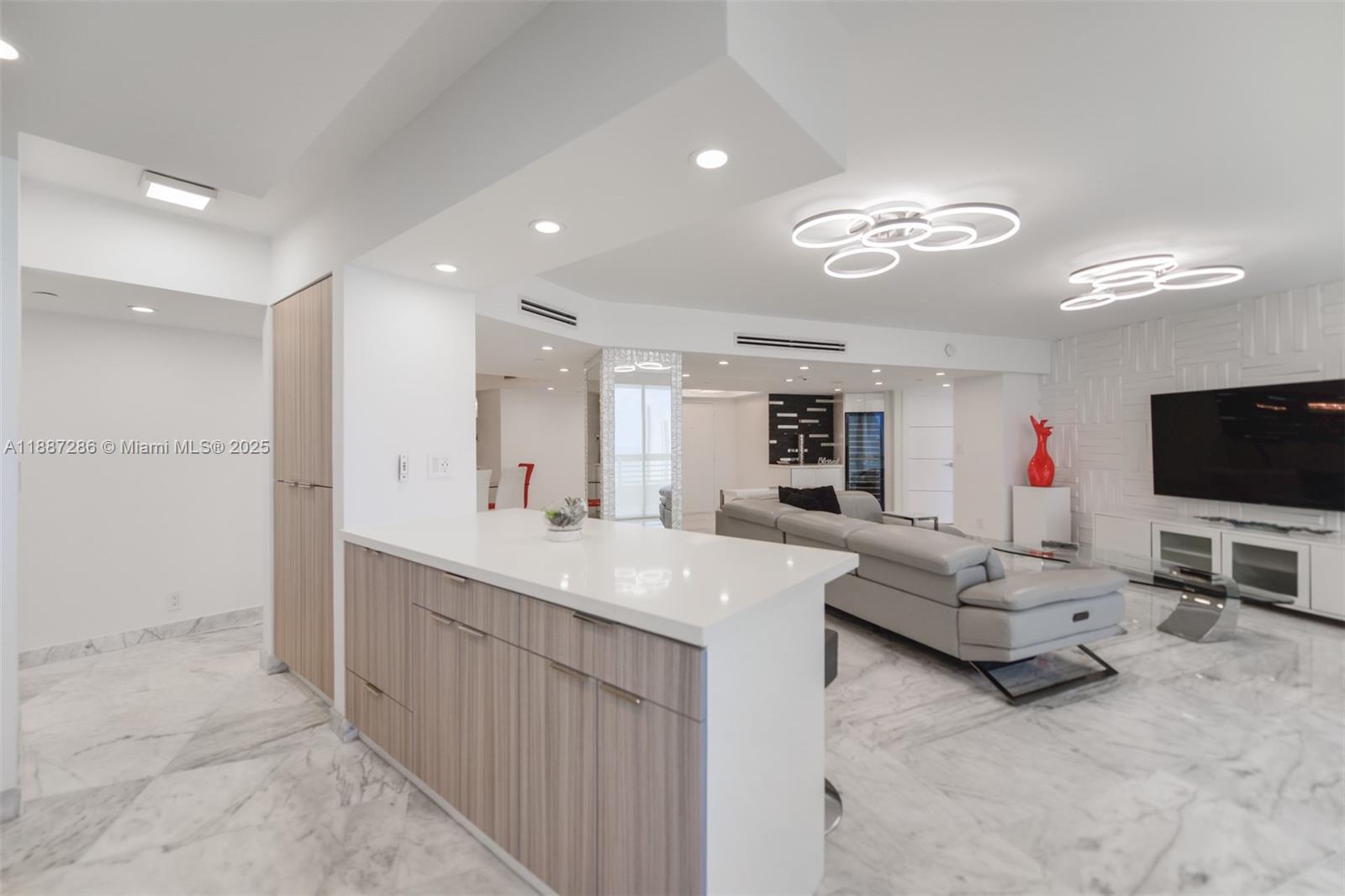 Photo of 19195 Mystic Pointe Dr  #2707, Aventura, Florida, 33180 - 