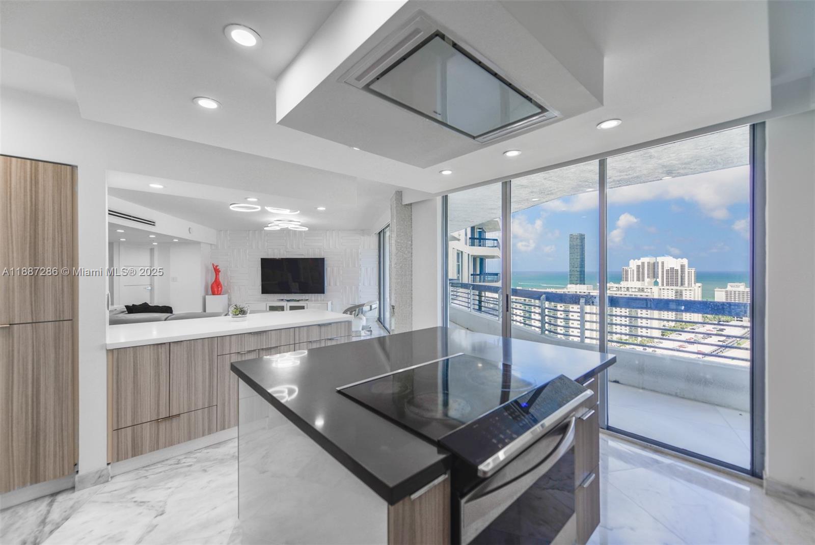 Photo of 19195 Mystic Pointe Dr  #2707, Aventura, Florida, 33180 - 