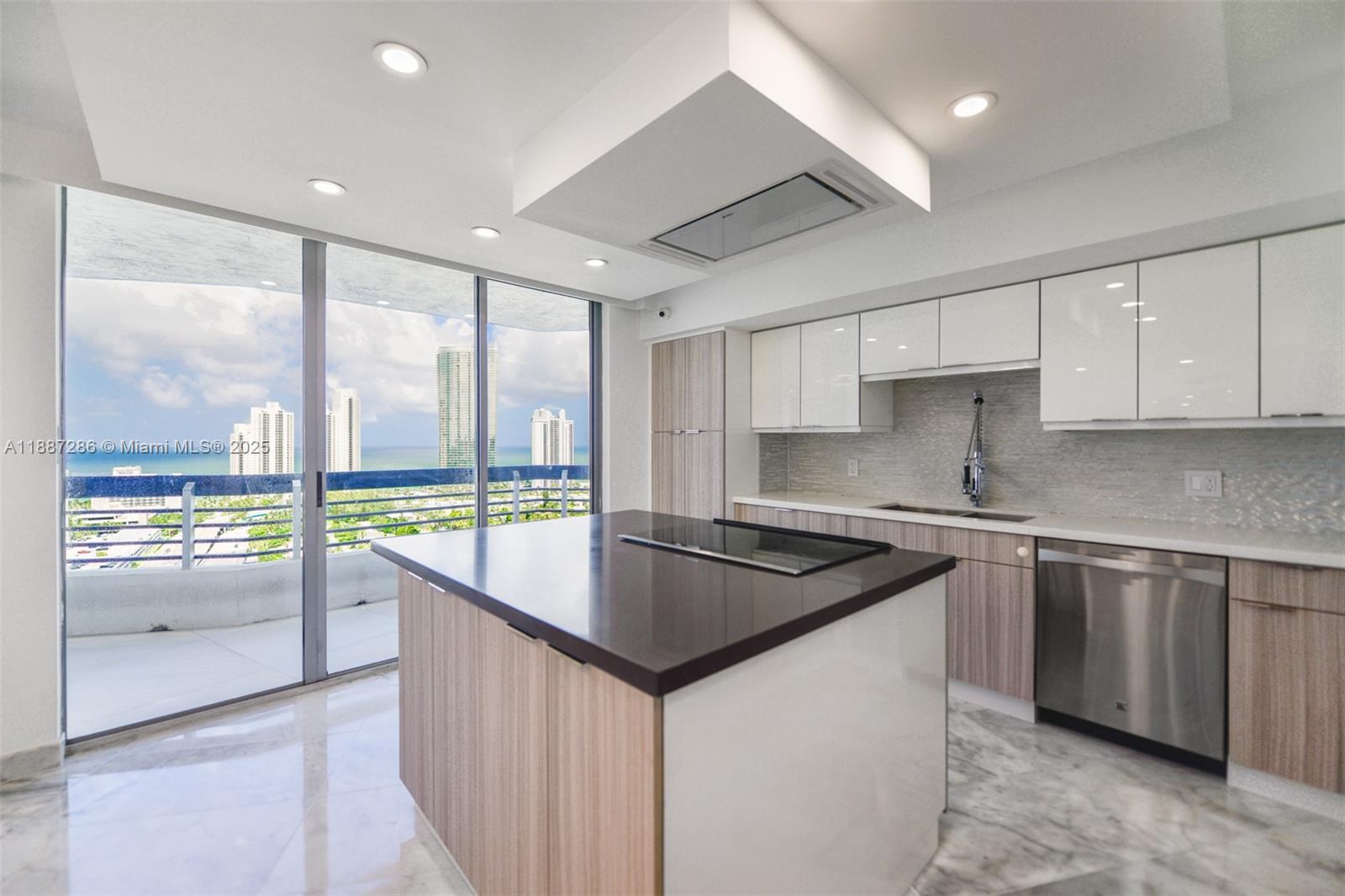 Photo of 19195 Mystic Pointe Dr  #2707, Aventura, Florida, 33180 - 