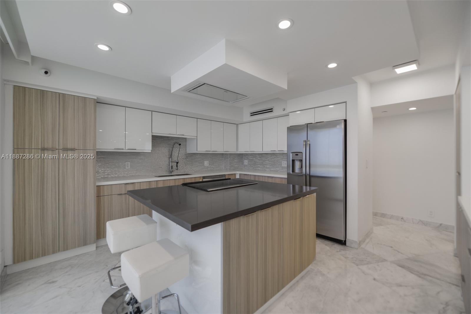 Photo of 19195 Mystic Pointe Dr  #2707, Aventura, Florida, 33180 - 