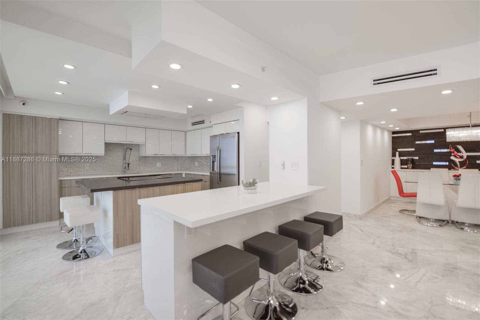 Photo of 19195 Mystic Pointe Dr  #2707, Aventura, Florida, 33180 - 