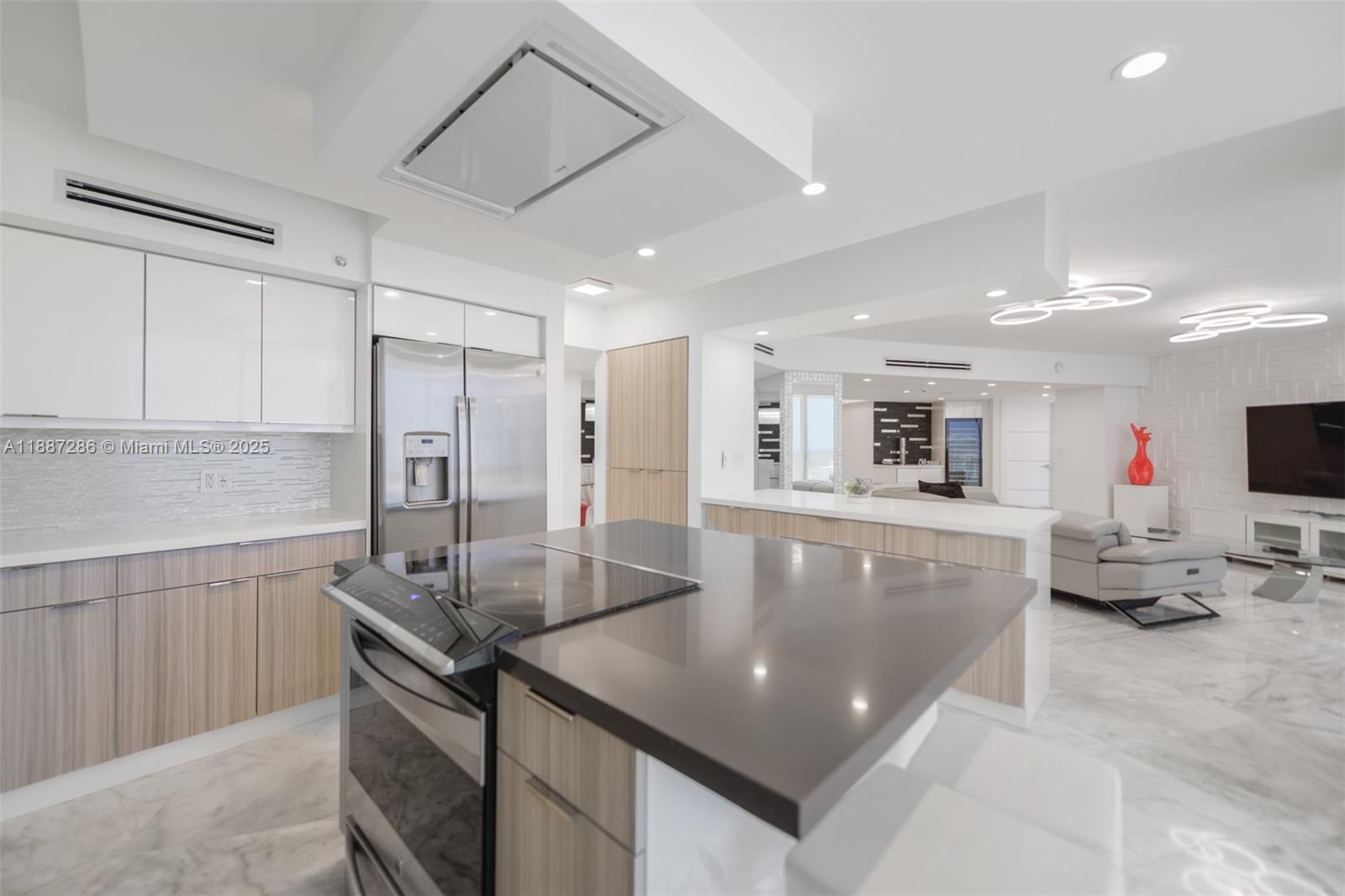 Photo of 19195 Mystic Pointe Dr  #2707, Aventura, Florida, 33180 - 