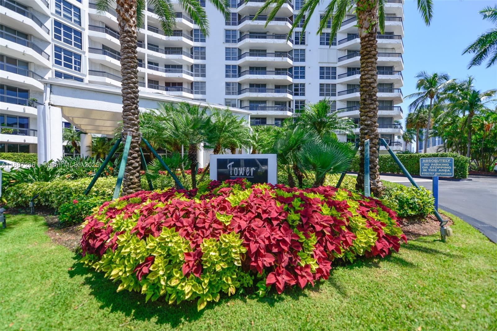 Photo of 19195 Mystic Pointe Dr  #2707, Aventura, Florida, 33180 - 