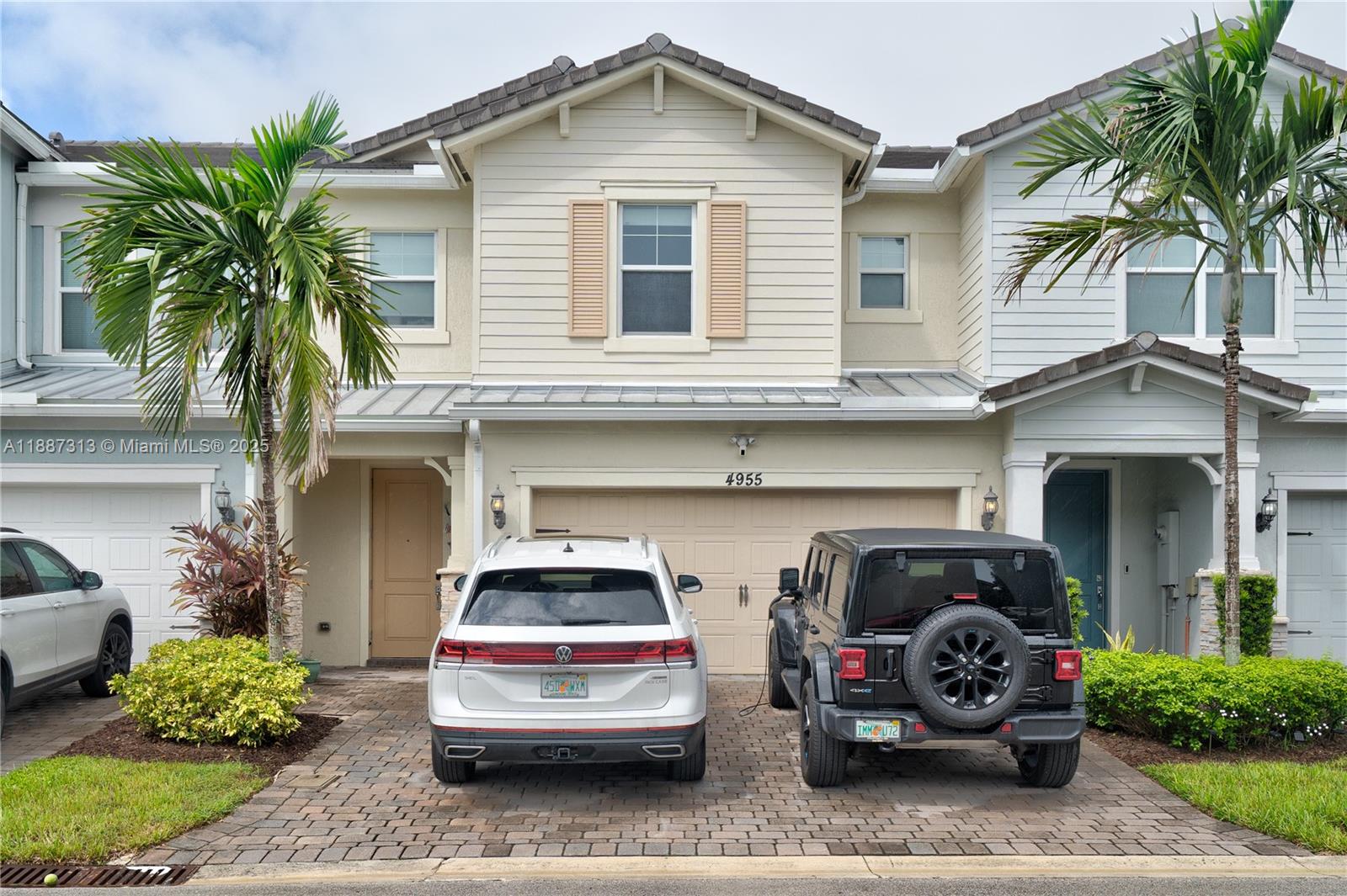 4955 3 / 3 1760 sq. ft. $ 2025-09-30 0 Photo