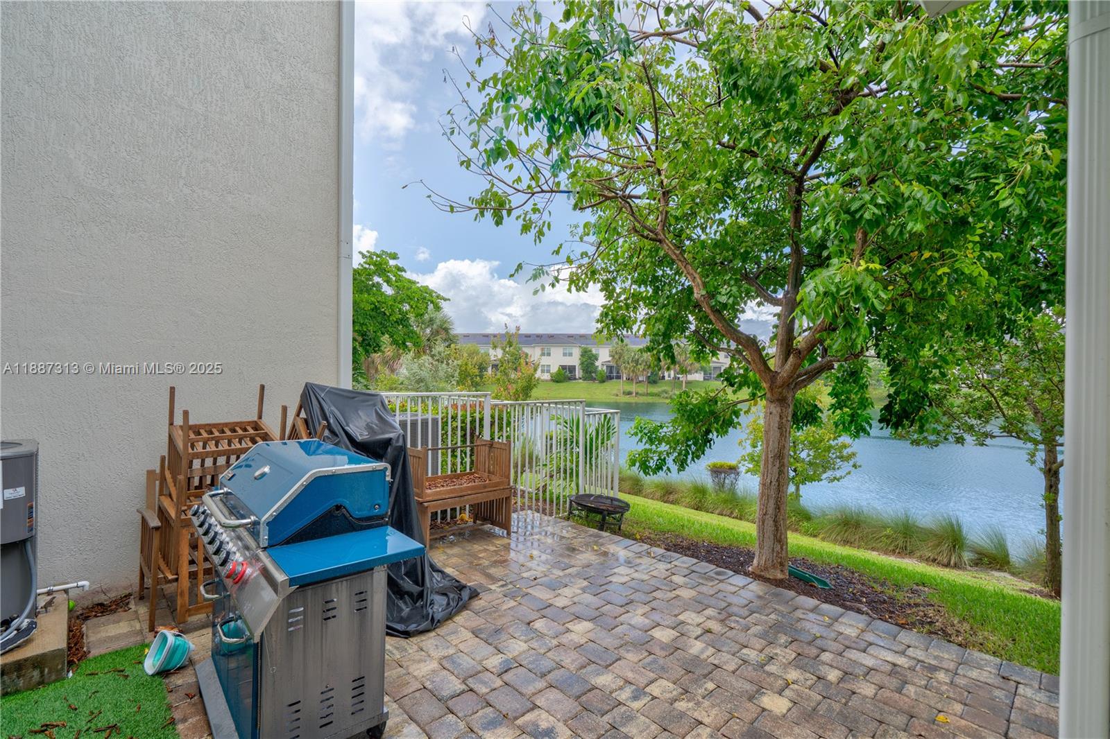 4955 3 / 3 1760 sq. ft. $ 2025-09-30 0 Photo