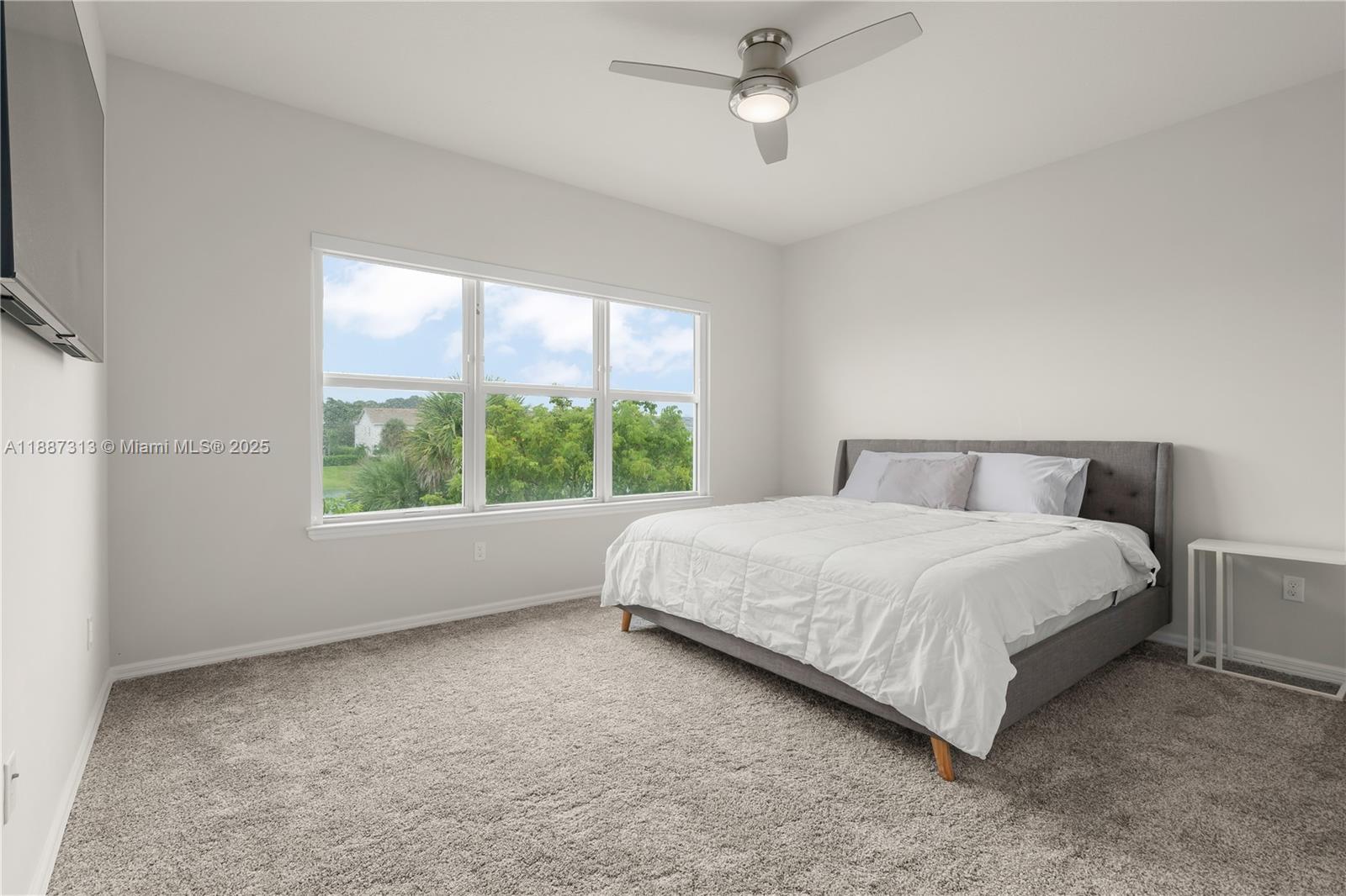 4955 3 / 3 1760 sq. ft. $ 2025-09-30 0 Photo