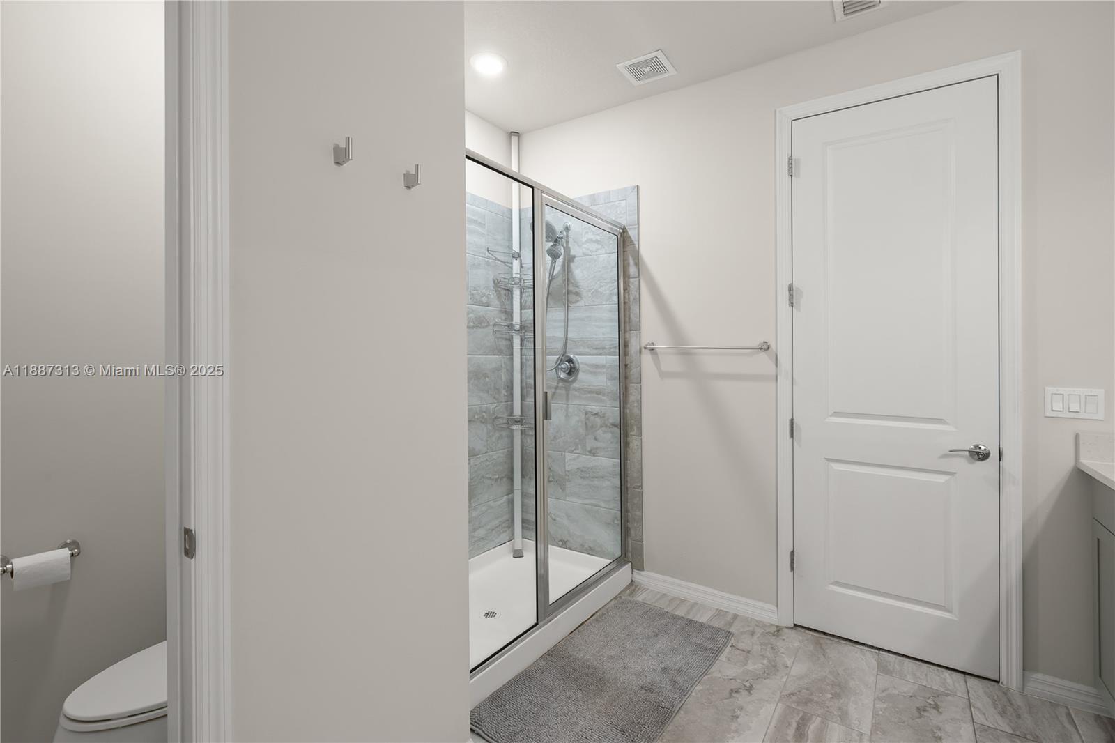 4955 3 / 3 1760 sq. ft. $ 2025-09-30 0 Photo
