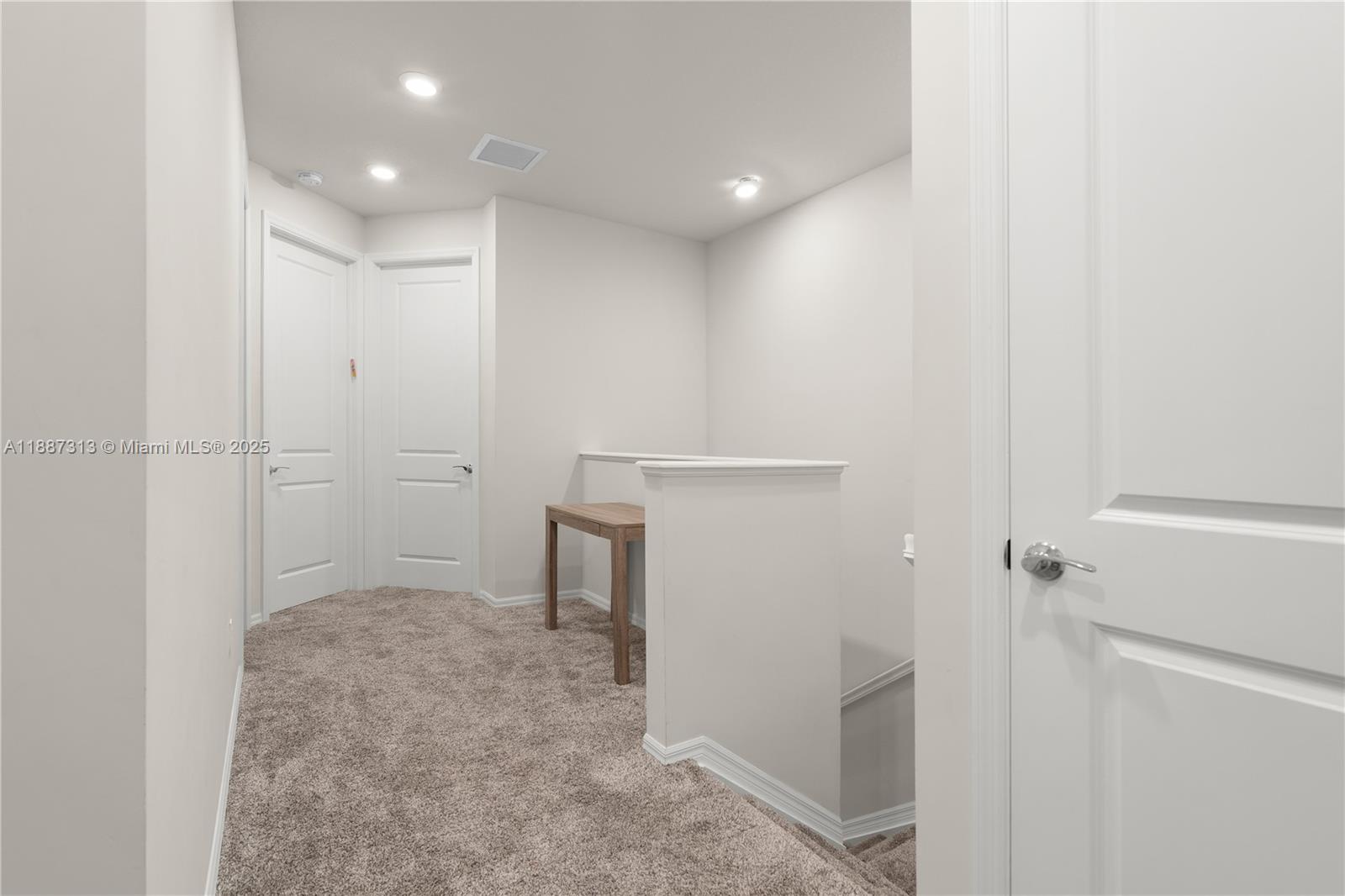 4955 3 / 3 1760 sq. ft. $ 2025-09-30 0 Photo