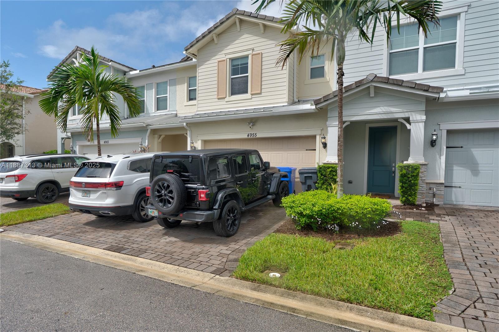 4955 3 / 3 1760 sq. ft. $ 2025-09-30 0 Photo