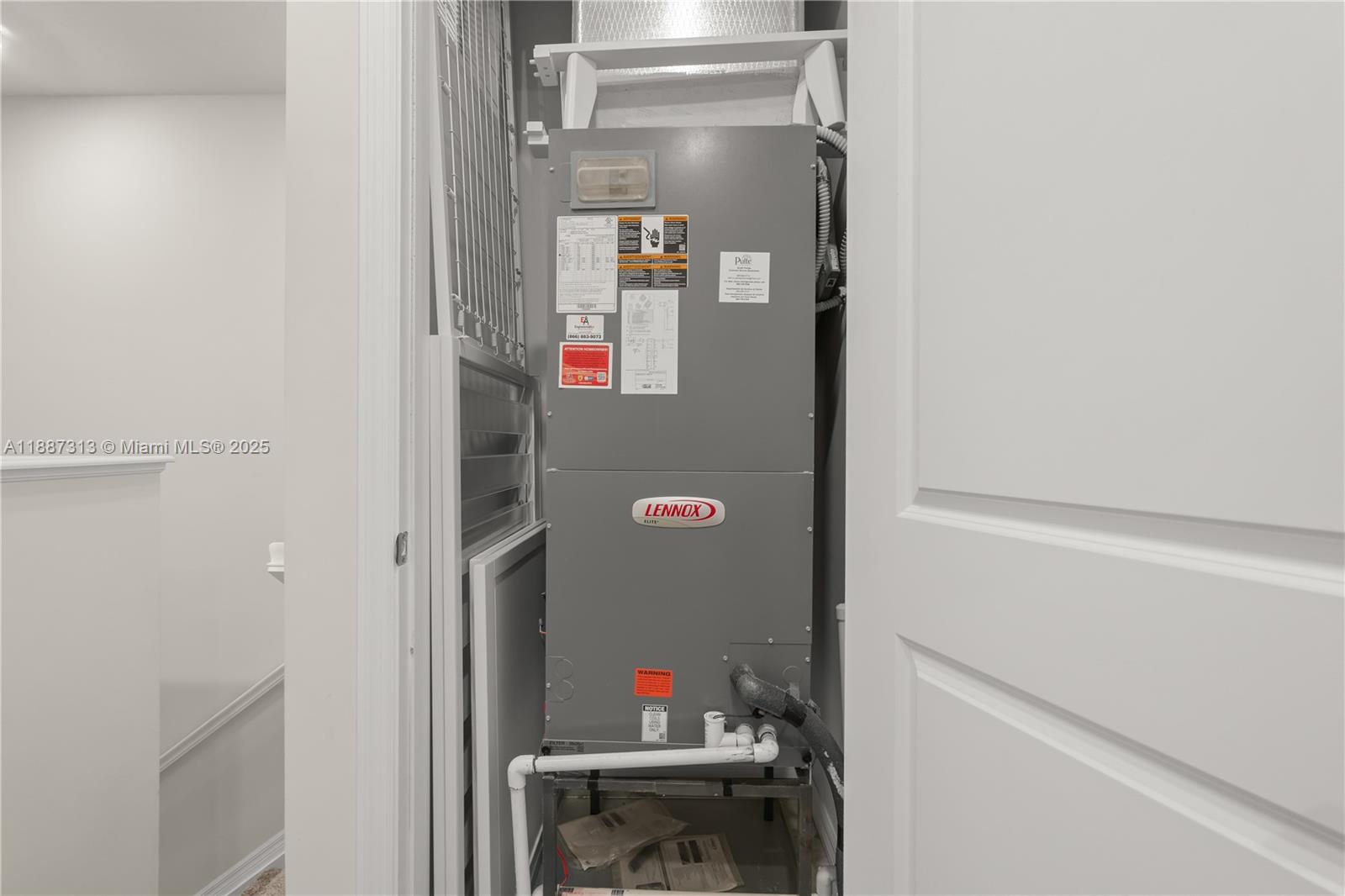 4955 3 / 3 1760 sq. ft. $ 2025-09-30 0 Photo
