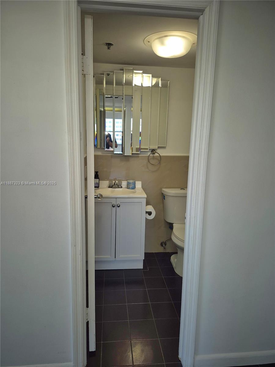 602-4 3 / 3 2200 sq. ft. $ 2025-09-30 0 Photo
