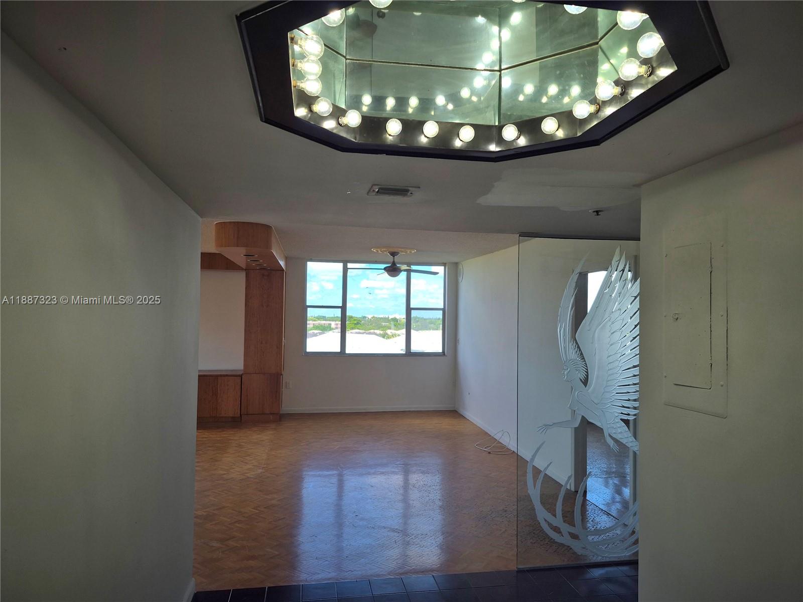 602-4 3 / 3 2200 sq. ft. $ 2025-09-30 0 Photo