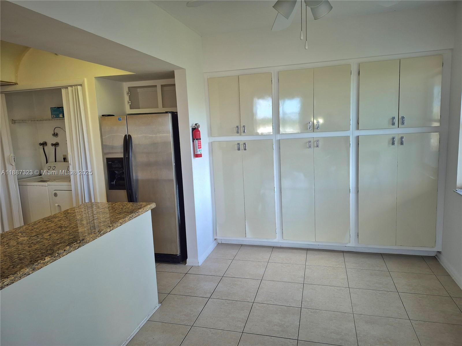 602-4 3 / 3 2200 sq. ft. $ 2025-09-30 0 Photo