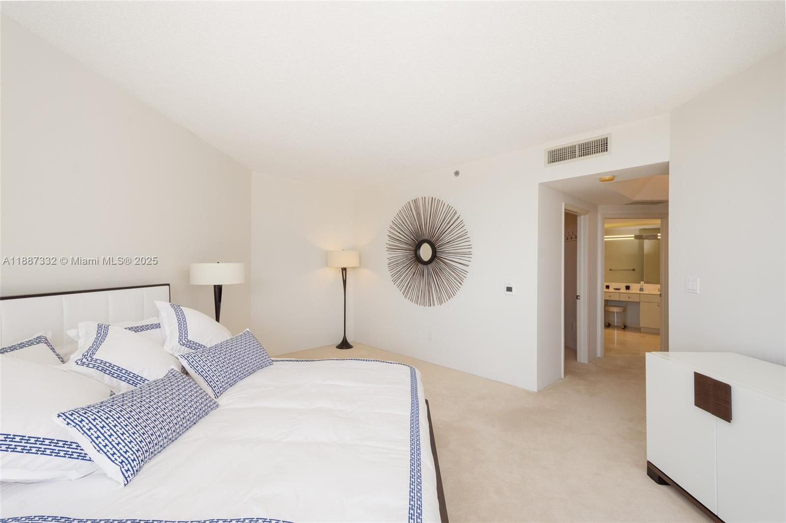 1002 2 / 3 1890 sq. ft. $ 2025-09-30 0 Photo
