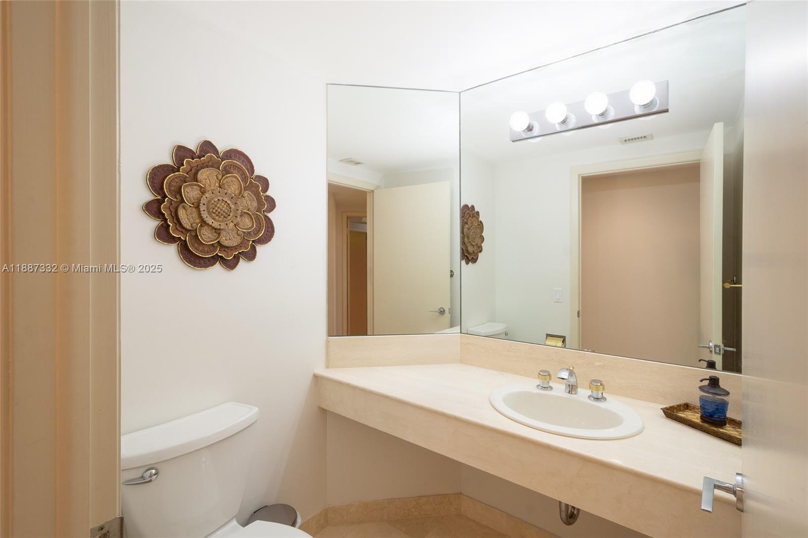 1002 2 / 3 1890 sq. ft. $ 2025-09-30 0 Photo