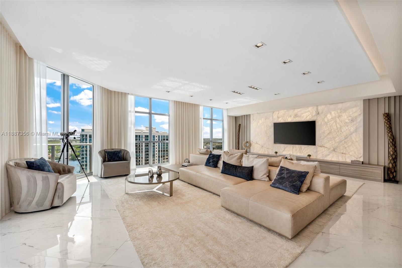 Photo of 17301 Biscayne Blvd  #PH-7, North Miami Beach, Florida, 33160 - 