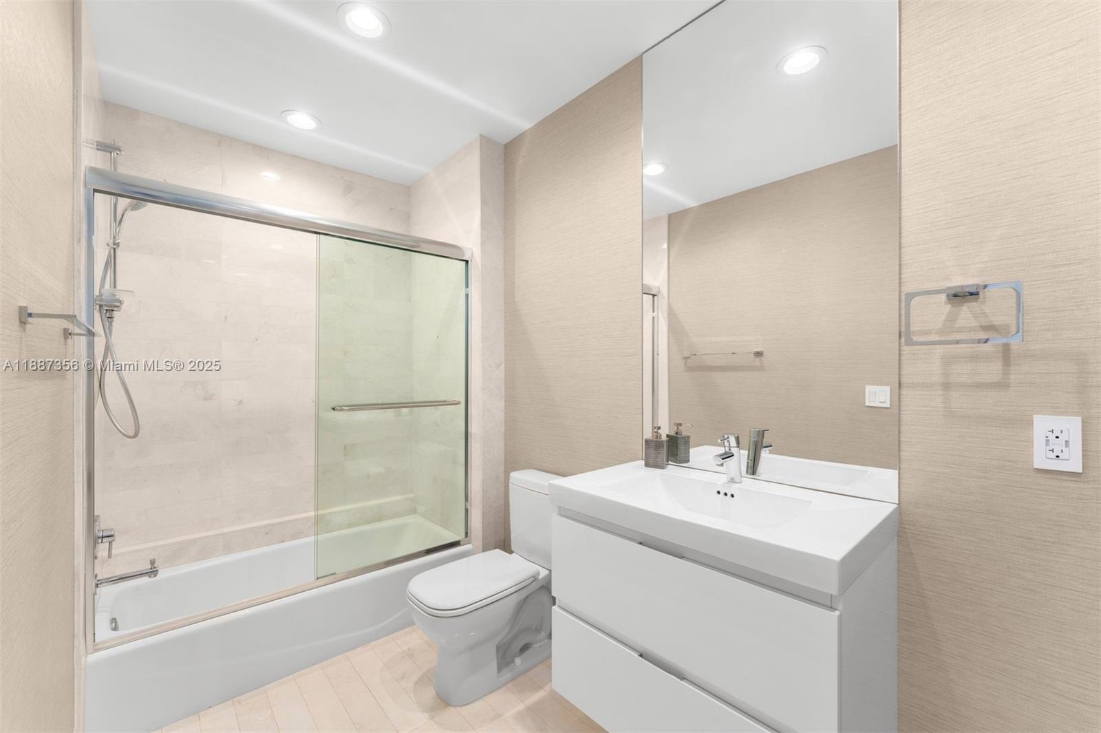 Photo of 17301 Biscayne Blvd  #PH-7, North Miami Beach, Florida, 33160 - 