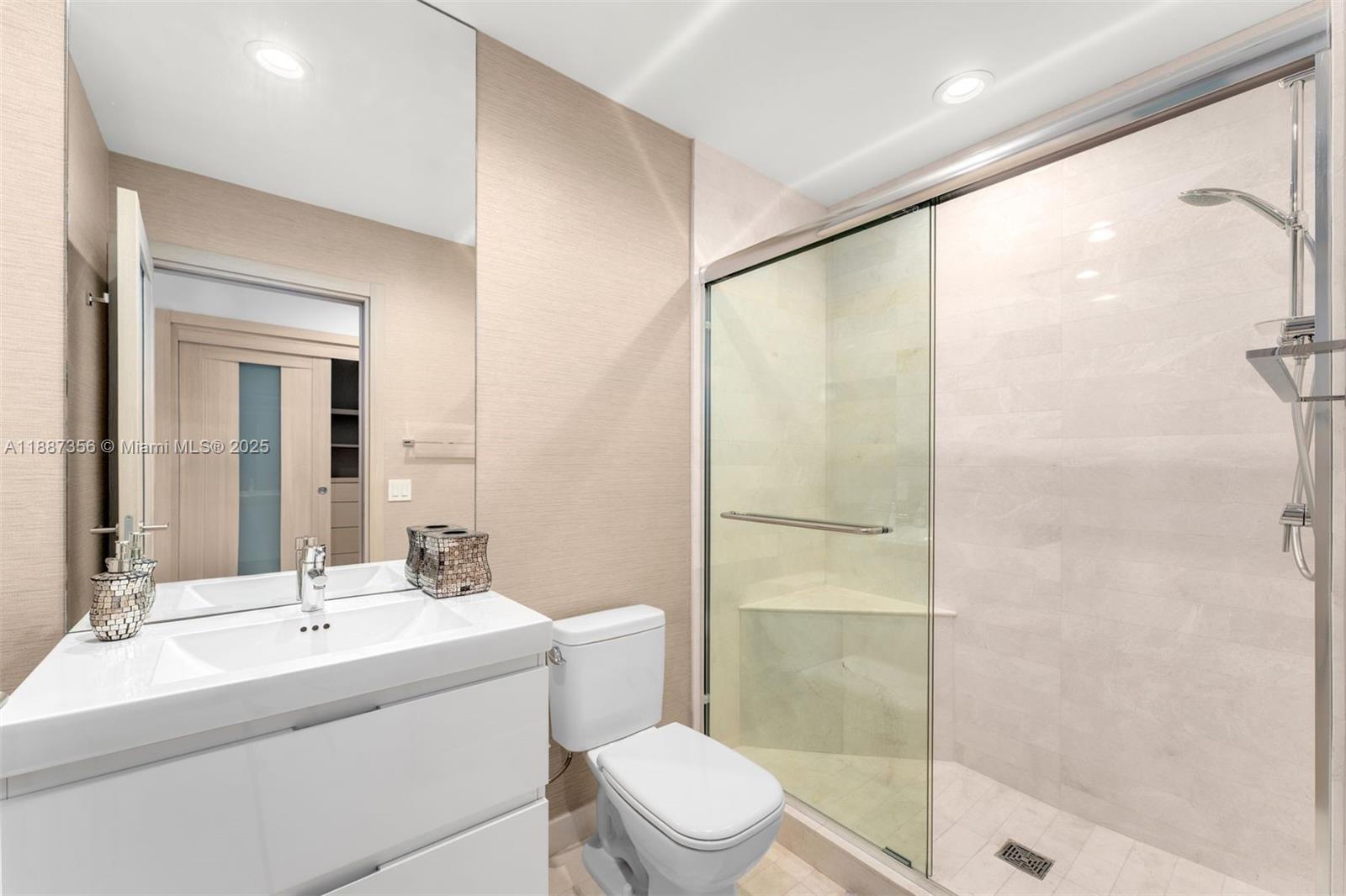 Photo of 17301 Biscayne Blvd  #PH-7, North Miami Beach, Florida, 33160 - 