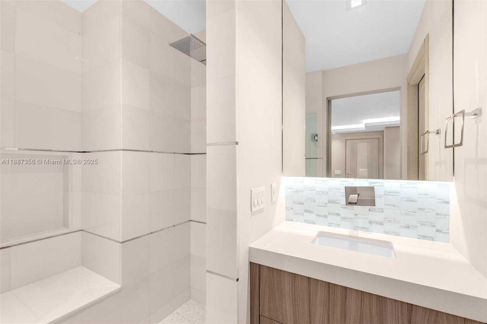 Photo of 17301 Biscayne Blvd  #PH-7, North Miami Beach, Florida, 33160 - 