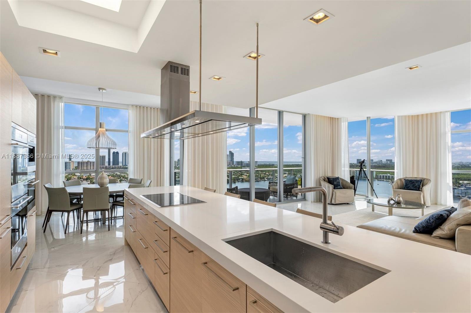 Photo of 17301 Biscayne Blvd #PH-7, North Miami Beach, Florida, 33160 -