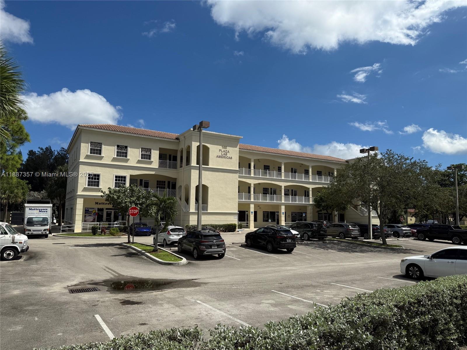 105  /   sq. ft. $ 2025-09-30 0 Photo