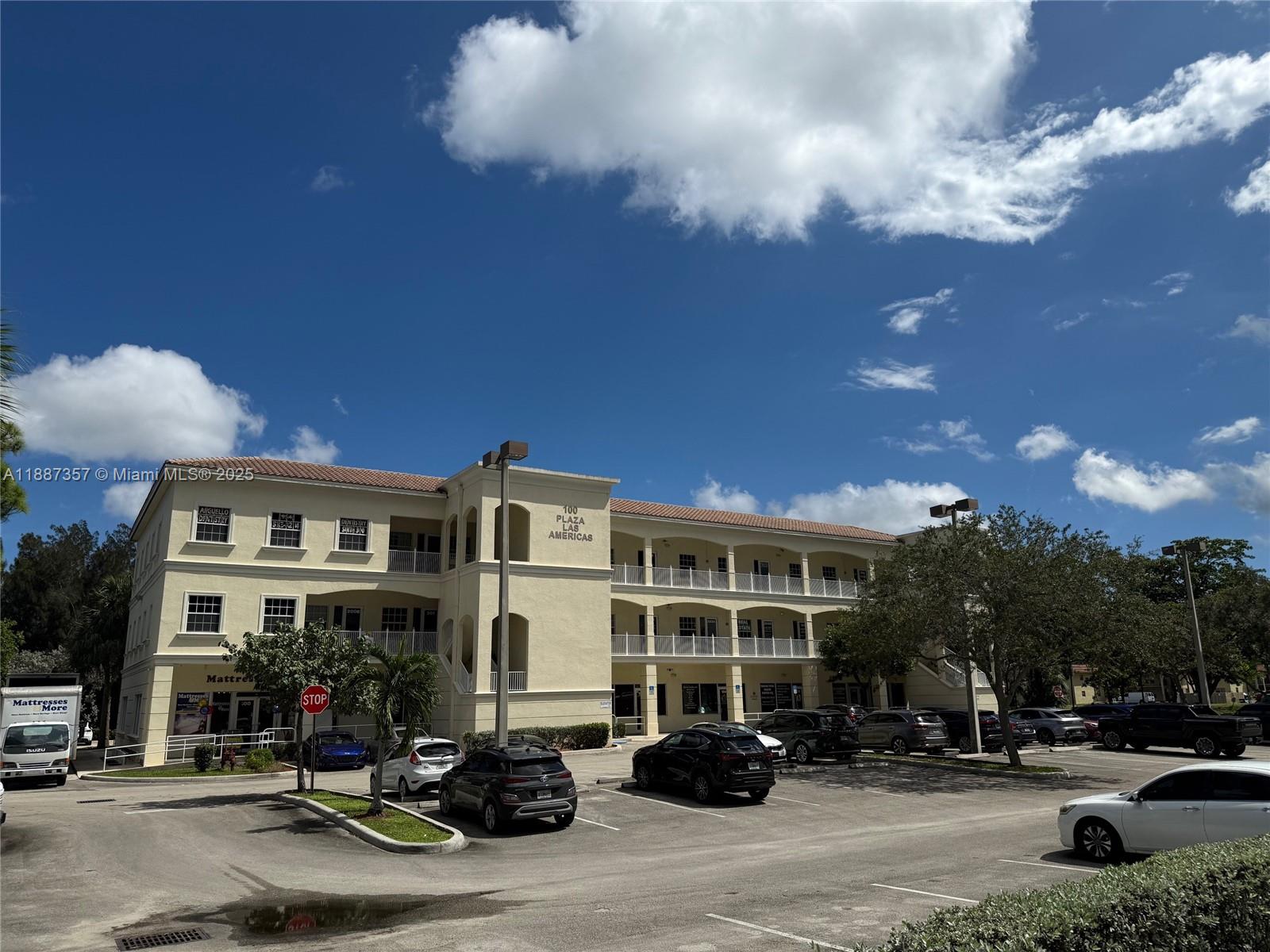 105  /   sq. ft. $ 2025-09-30 0 Photo