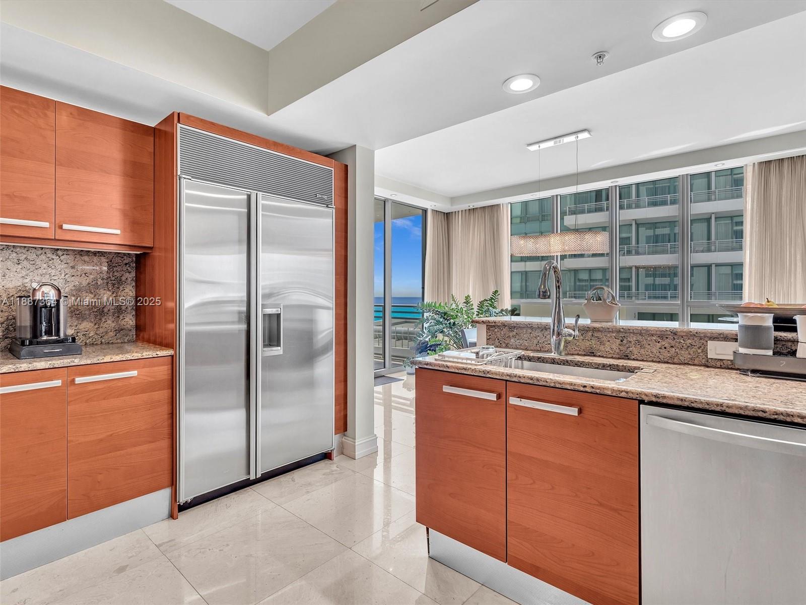 Photo of 3535 Ocean Dr  #905, Hollywood, Florida, 33019 - 