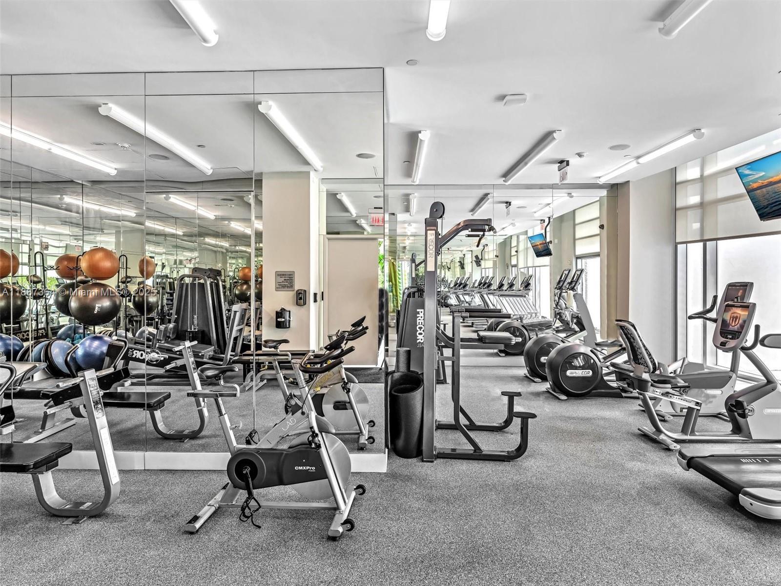 Photo of 3535 Ocean Dr  #905, Hollywood, Florida, 33019 - 