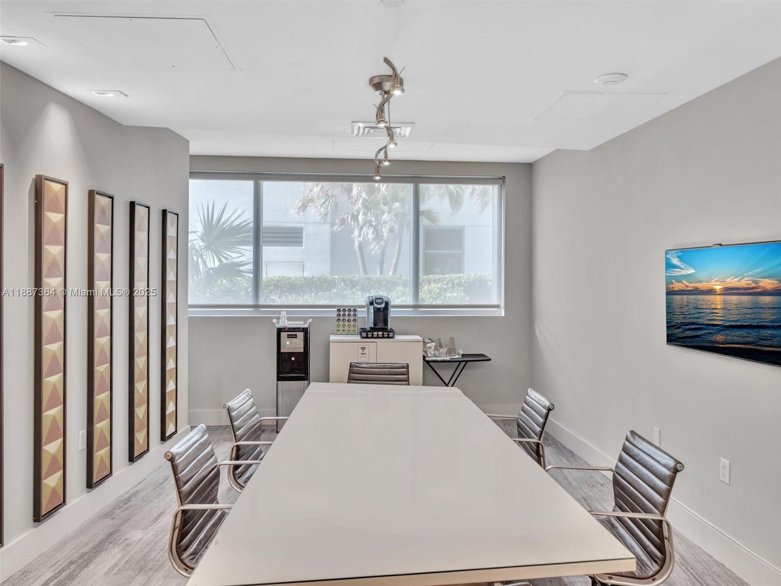 Photo of 3535 Ocean Dr  #905, Hollywood, Florida, 33019 - 