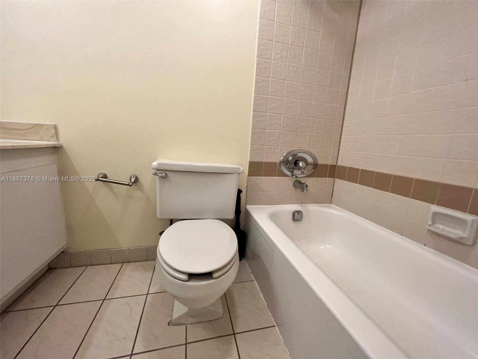 Photo of 18181 31 CT  #2705, Aventura, Florida, 33160 - 