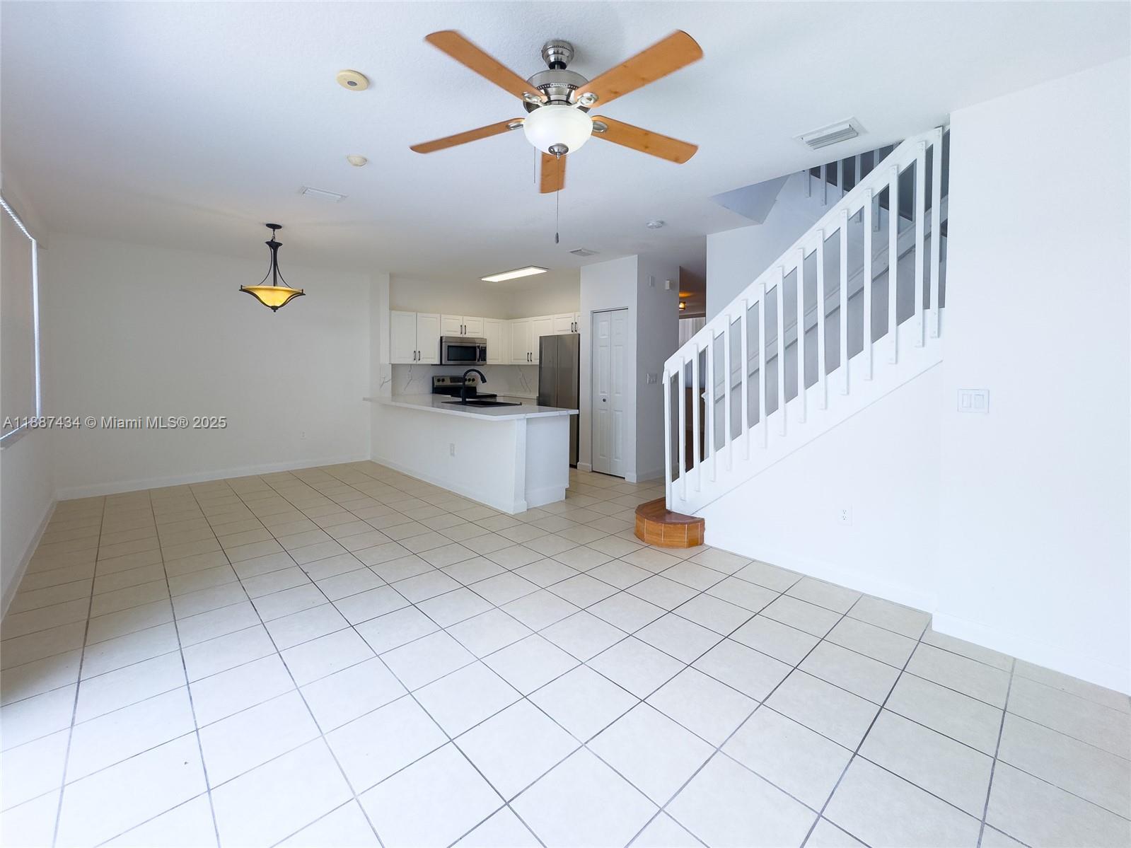 1030 3 / 3 1456 sq. ft. $ 2025-09-30 0 Photo