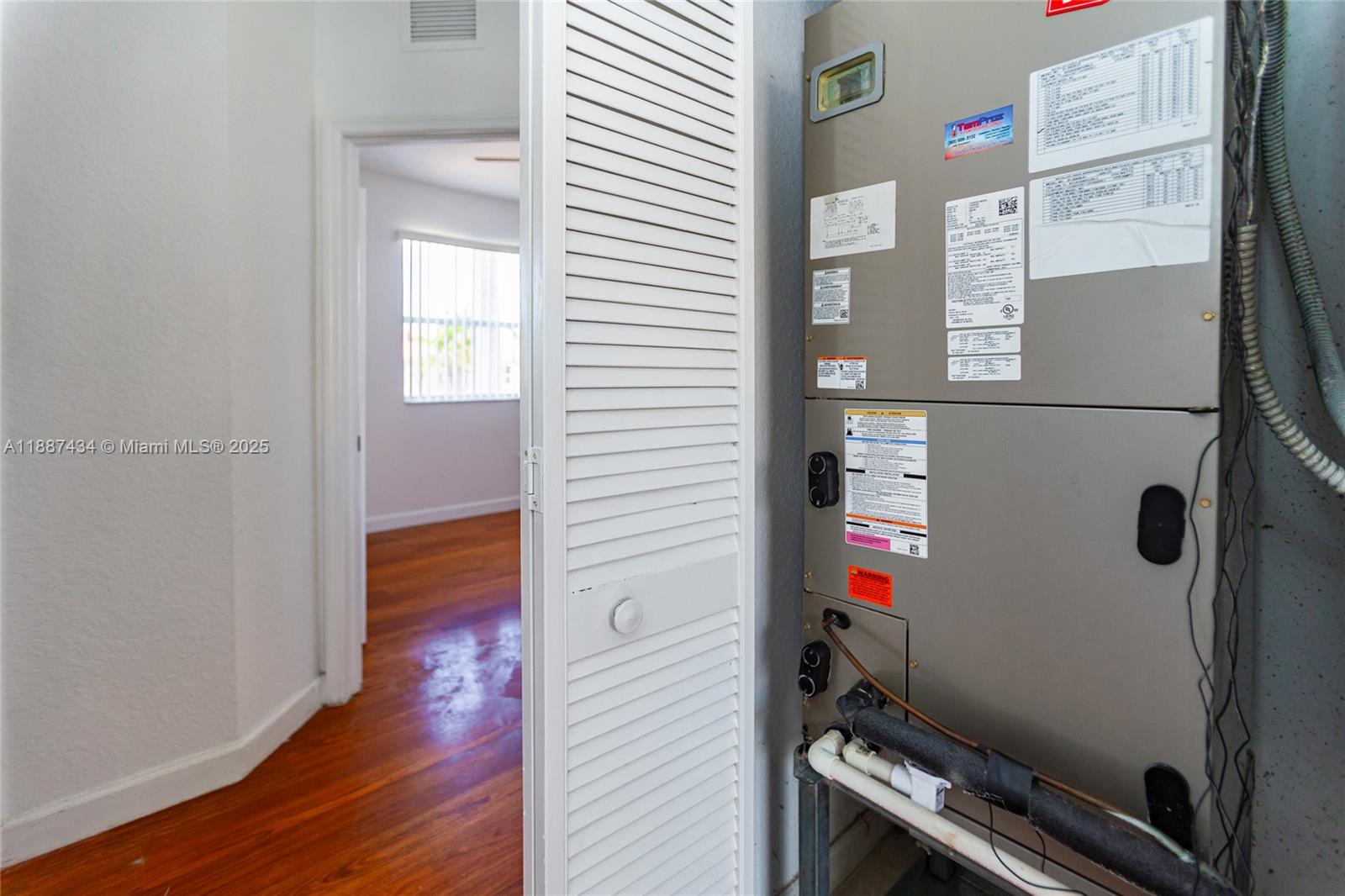 1030 3 / 3 1456 sq. ft. $ 2025-09-30 0 Photo