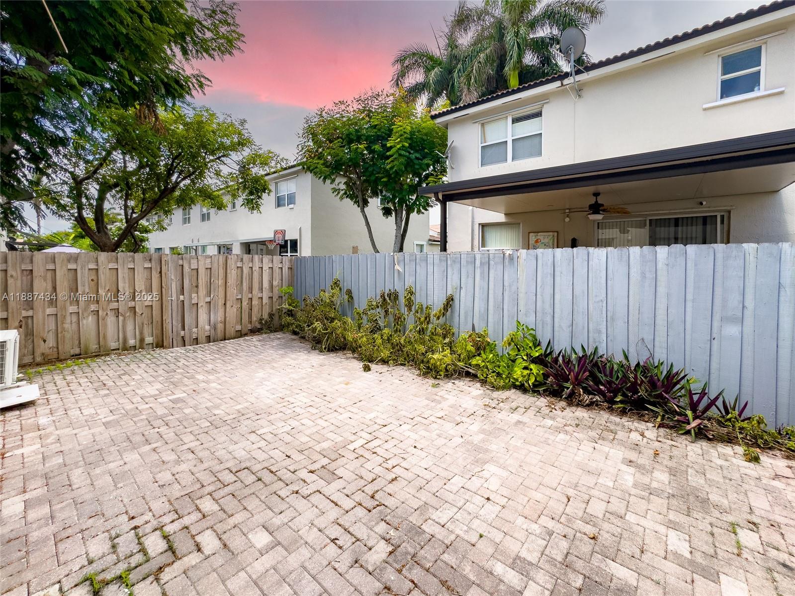 1030 3 / 3 1456 sq. ft. $ 2025-09-30 0 Photo