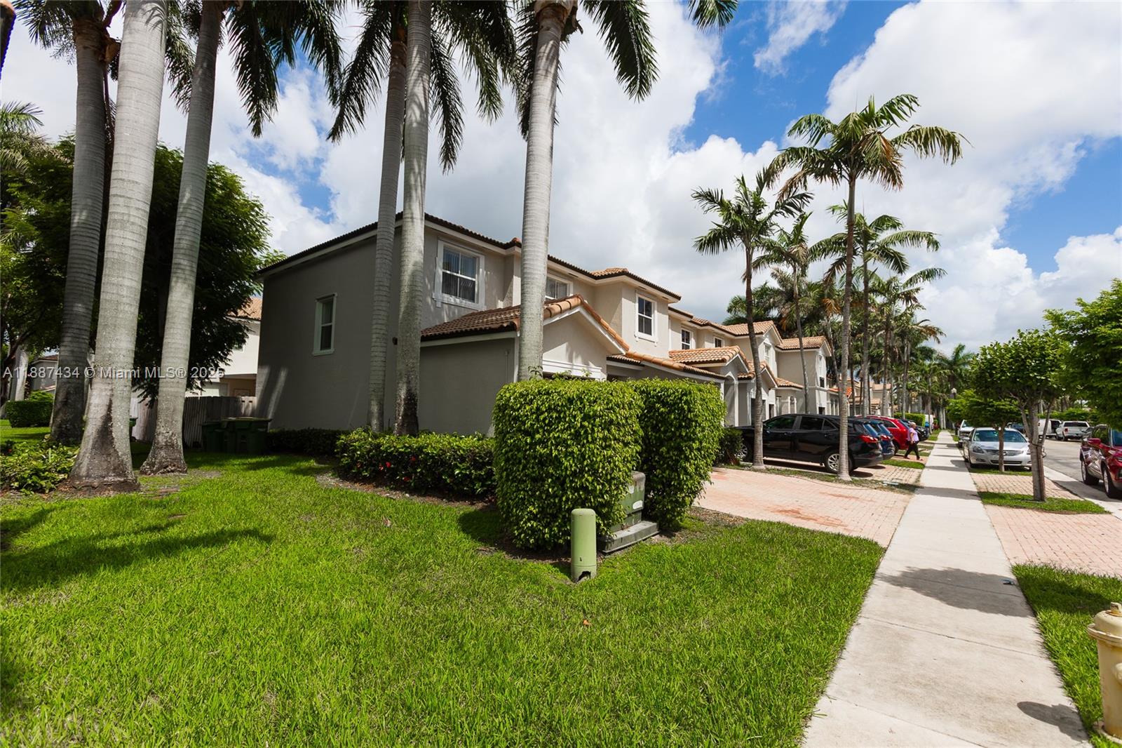 1030 3 / 3 1456 sq. ft. $ 2025-09-30 0 Photo