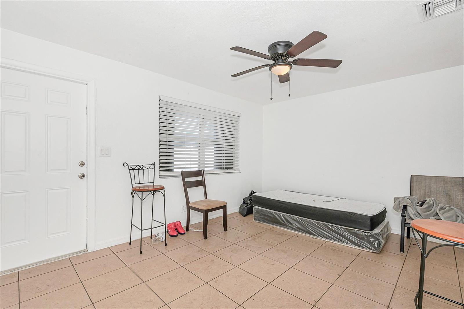 Ver detalles / 0 1632 sq. ft. $ 2025-11-15 0 foto