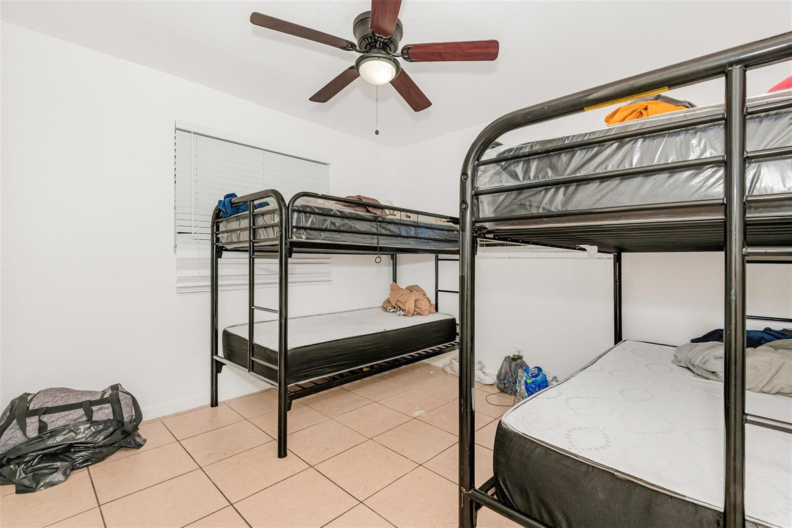 Ver detalles / 0 1632 sq. ft. $ 2025-11-15 0 foto