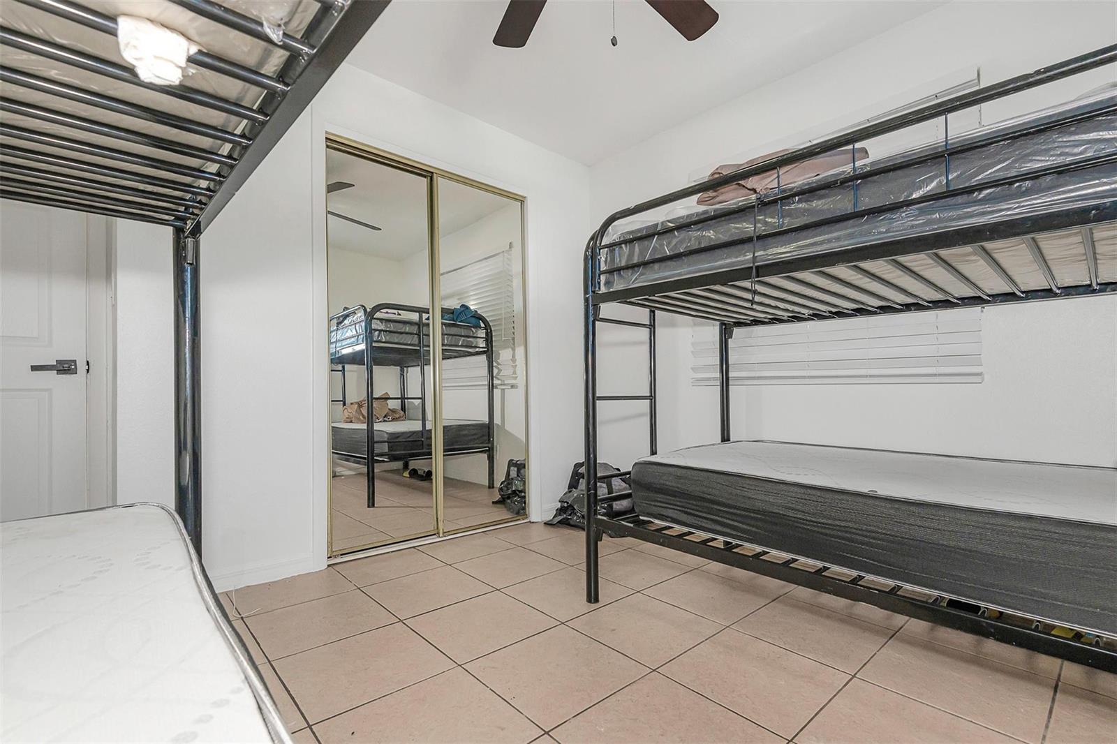Ver detalles / 0 1632 sq. ft. $ 2025-11-15 0 foto