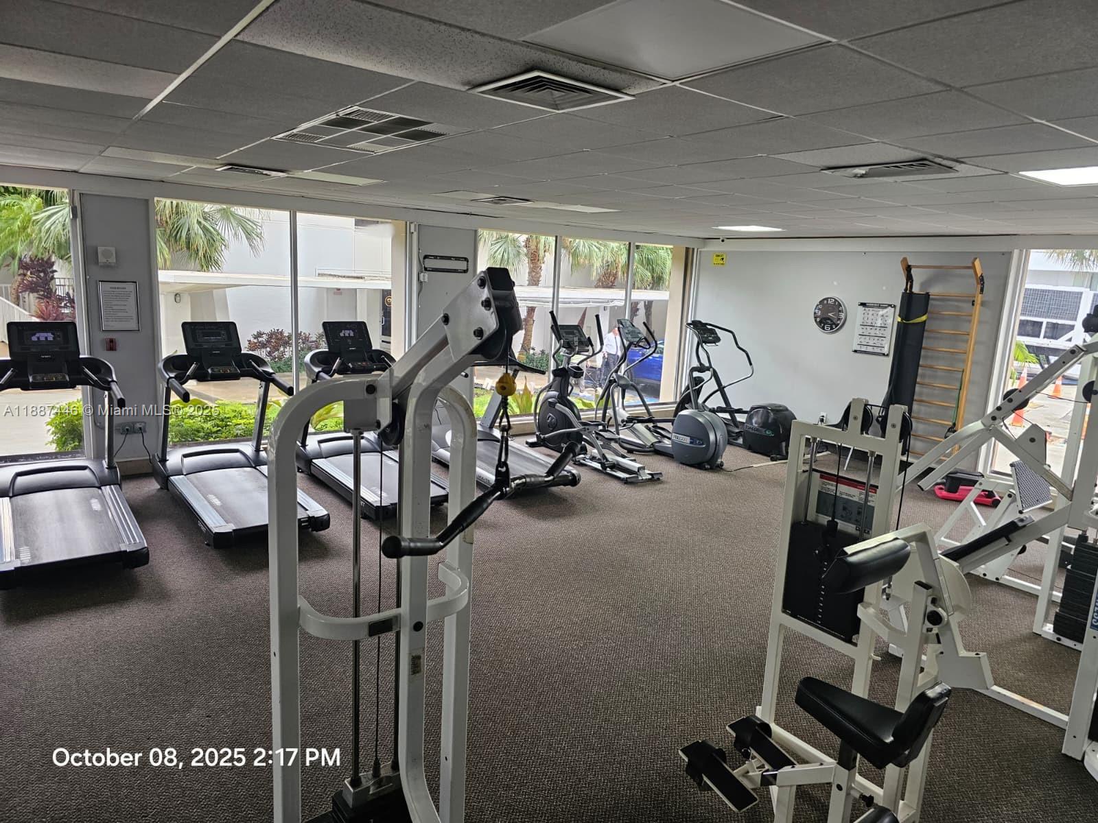 See details 1402 1 / 2 762 sq. ft. $ 2025-09-30 0 Photo
